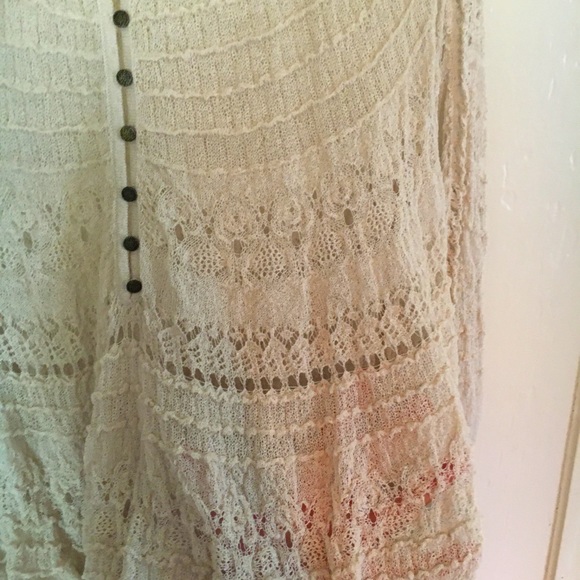 Romantic vintage lace blouse - Picture 4 of 4